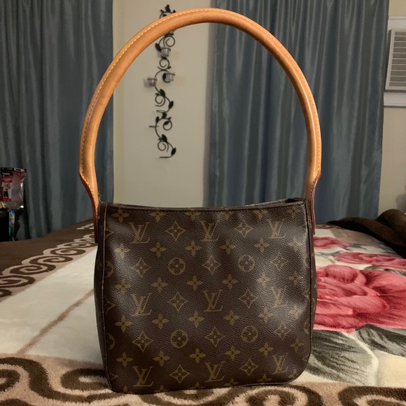 COPY - Luis Vuitton Looping medium purse - Picture 2 of 3